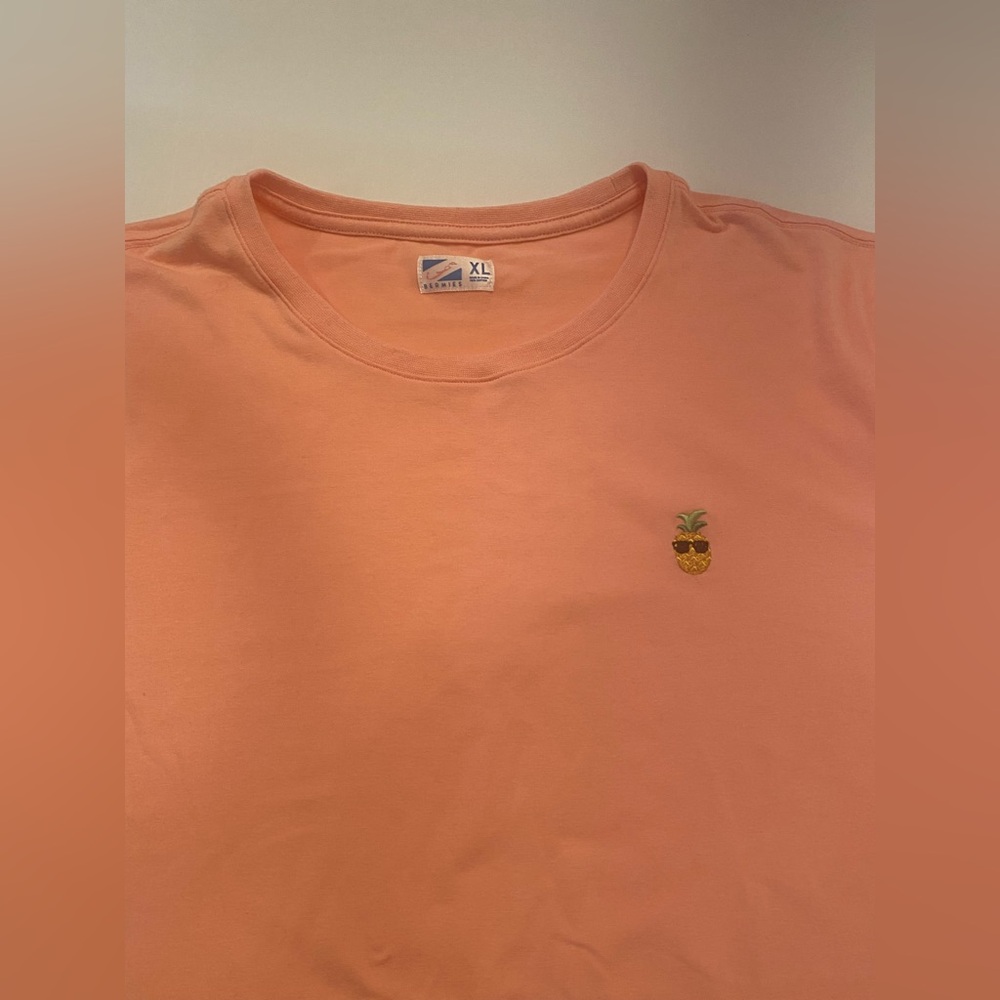 Bermies Pineapple T-Shirt Tee Size XL Color Peach‎